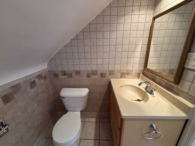 Building Photo - 3479 Overbrook Dr