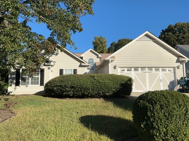 Building Photo - 677 New England Way