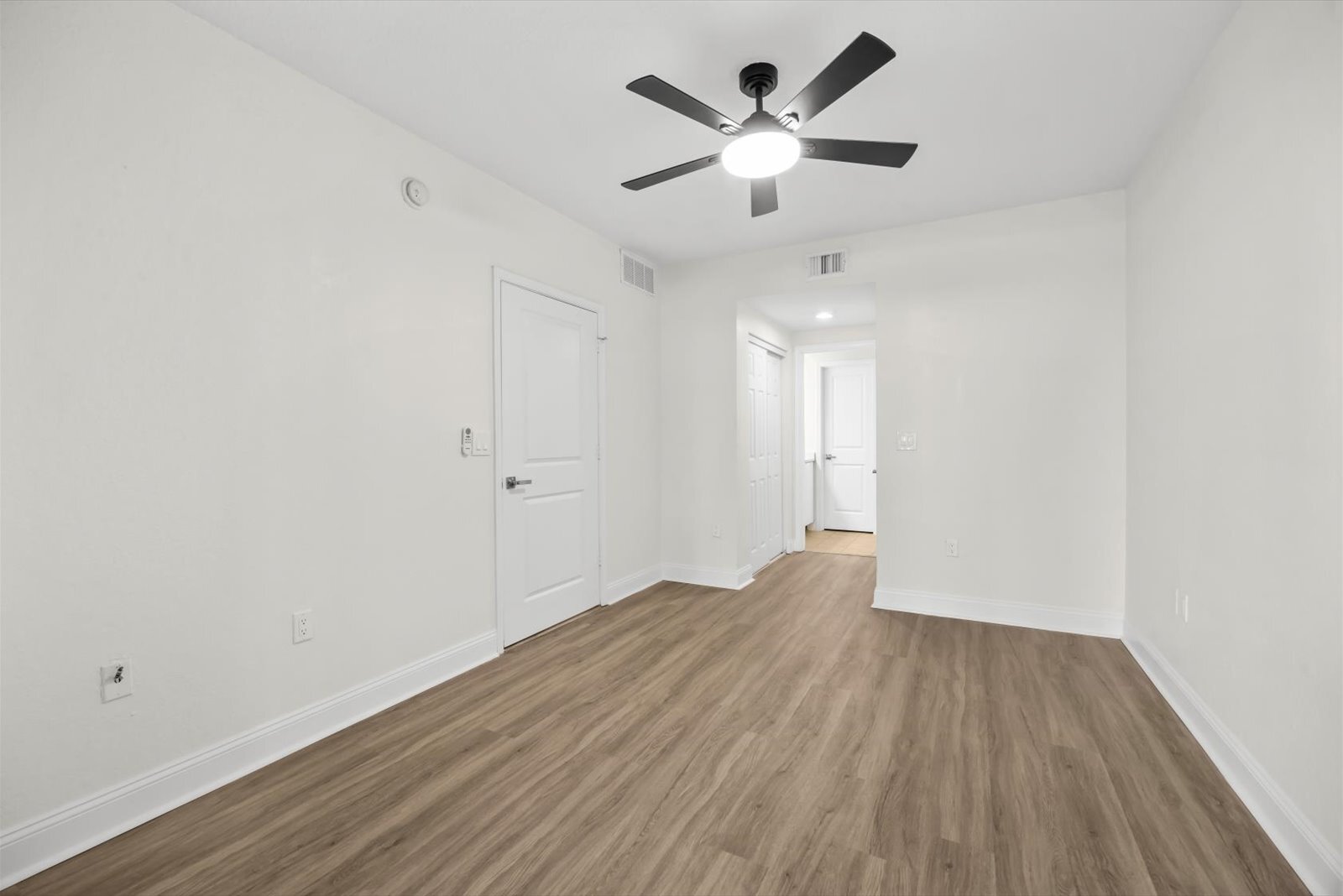 Building Photo - 158 SW Peacock Blvd