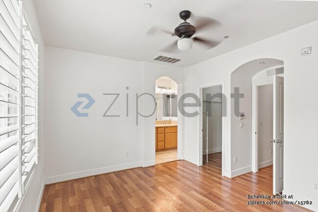 Building Photo - 4 Muller Pl