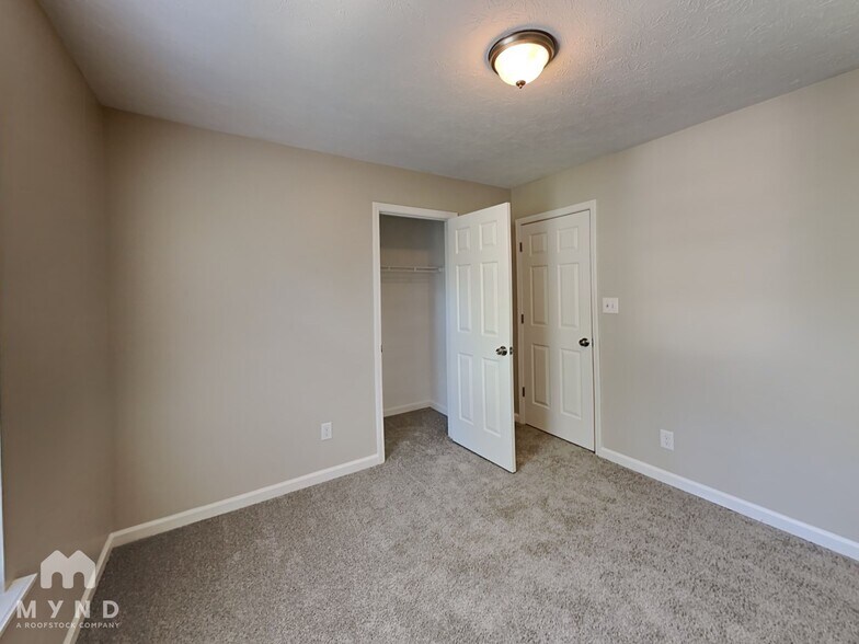 Building Photo - 381 Cottonwood Loop