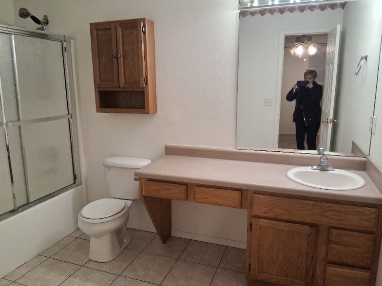 Building Photo - 316 Ewalt Ave