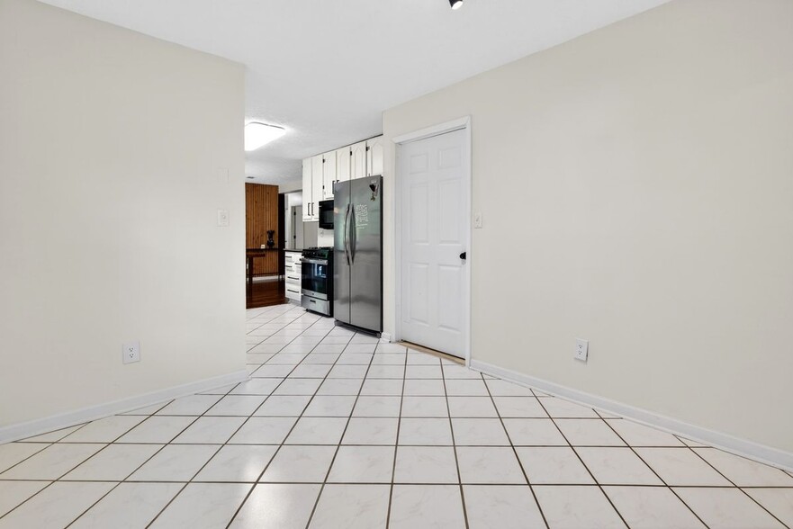 Building Photo - 11525 Matthews Trail