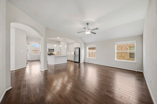 Building Photo - 217 Brookwood Park Ln