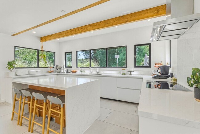 Building Photo - Beautifully Remodeled 4BR + Office Mill Valley Home — Furnished, Private 3/4-Acre Setting, Walk t...