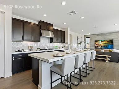 Building Photo - 5938 Rosewood Rd