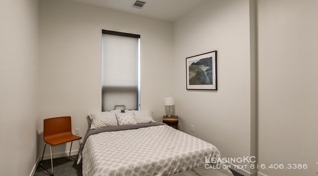Building Photo - 63 Brookside