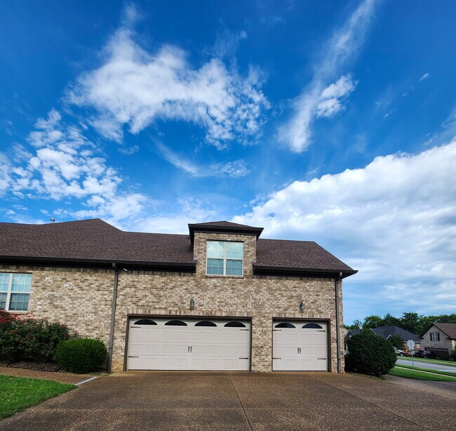 Building Photo - 436 Quarry Rd