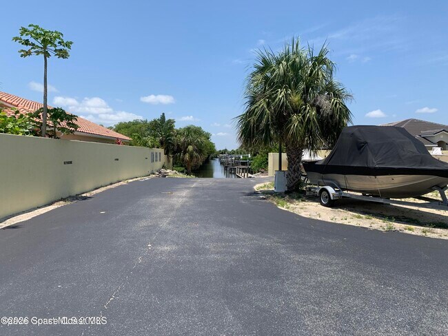 Building Photo - 421 Moray Pl