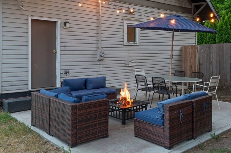 Building Photo - 719 E 9th Ave