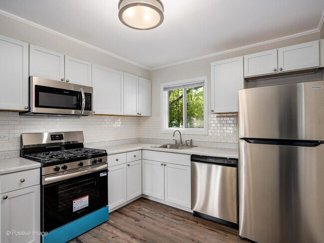 Building Photo - 353 Blackhawk Dr