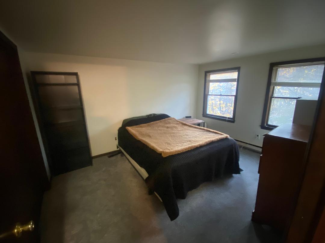 Large Bedroom - 213 Hamburg Tpke