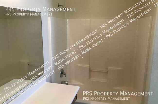 Building Photo - 46110 W Sheridan Rd