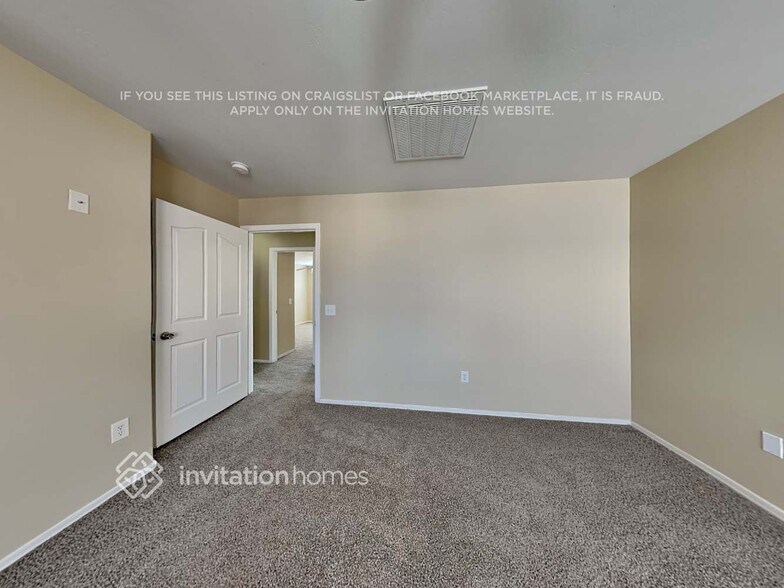 Building Photo - 4122 W Irwin Ave