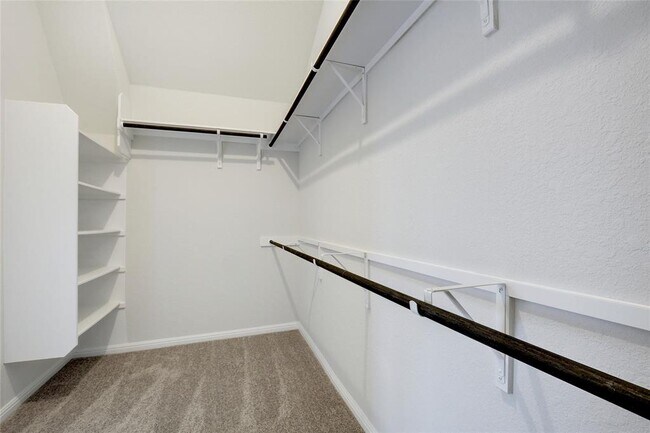 Building Photo - 134 Edgewater Trl