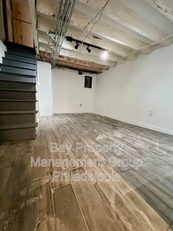 Building Photo - 2755 Plum St