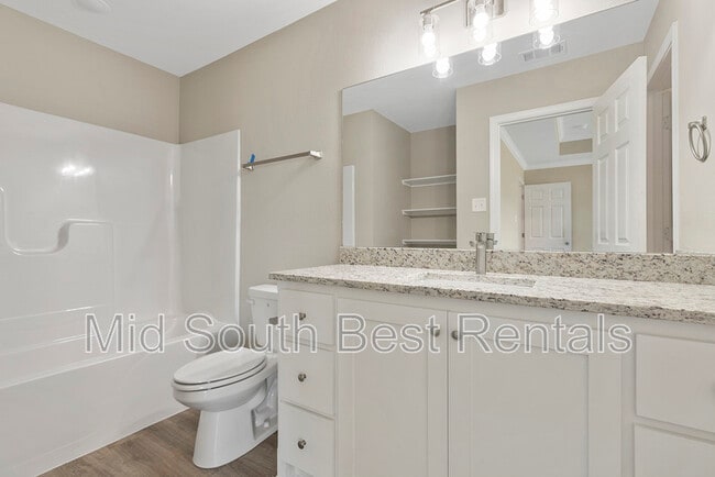 Building Photo - 508 Reba Ln