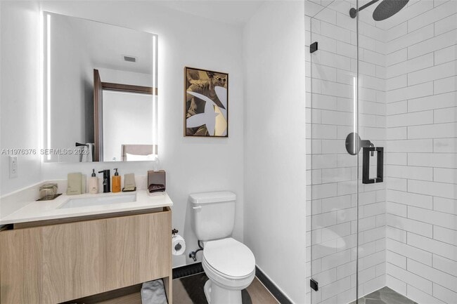 Building Photo - 398 NE 5th St