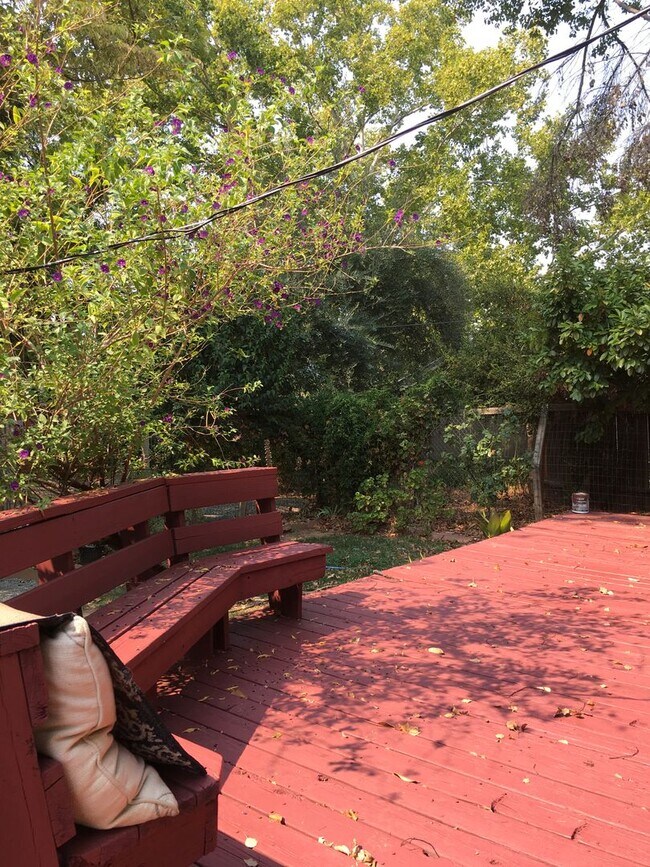Building Photo - Charming home in Garden Tract- $300 free r...