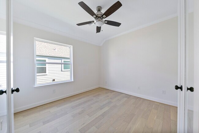 Building Photo - 946 Judiway St