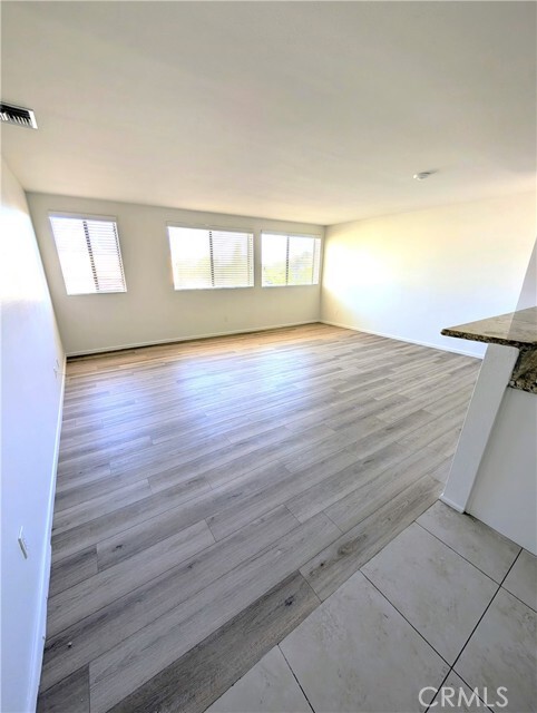 Building Photo - 17330 Chatsworth St