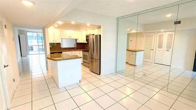 Primary Photo - 777 S Federal Hwy