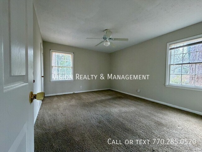 Building Photo - 96 Brock St