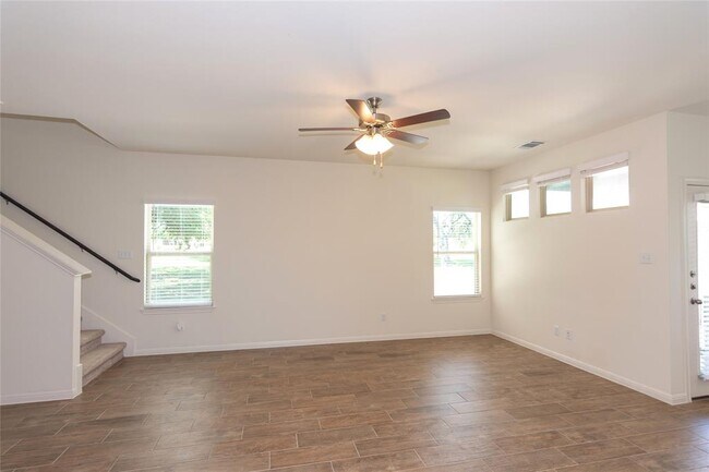 Building Photo - 1732 Lakota Ln