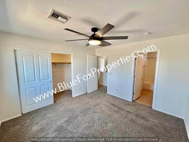 Building Photo - 6863 S Cottontail Run Ave