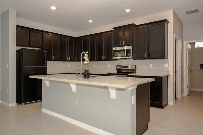 Building Photo - 633 Ogelthorpe Dr