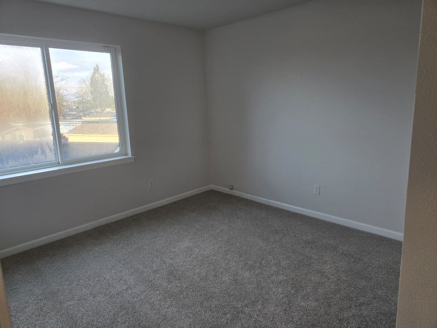 Building Photo - 173 N 7th Ave