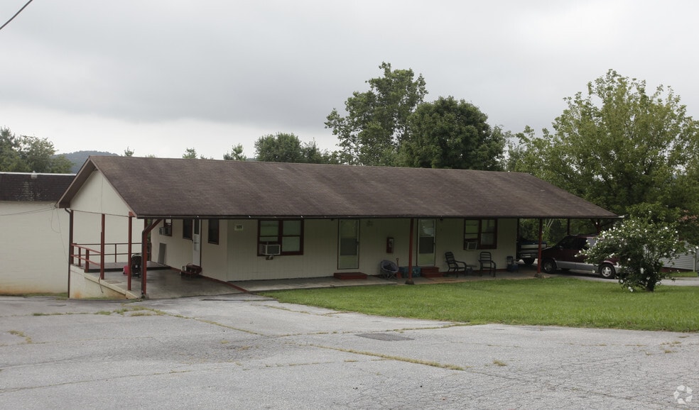 Building Photo - Meadowlark Apartments