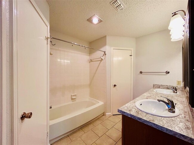 Building Photo - 1709 Morning Quail Dr