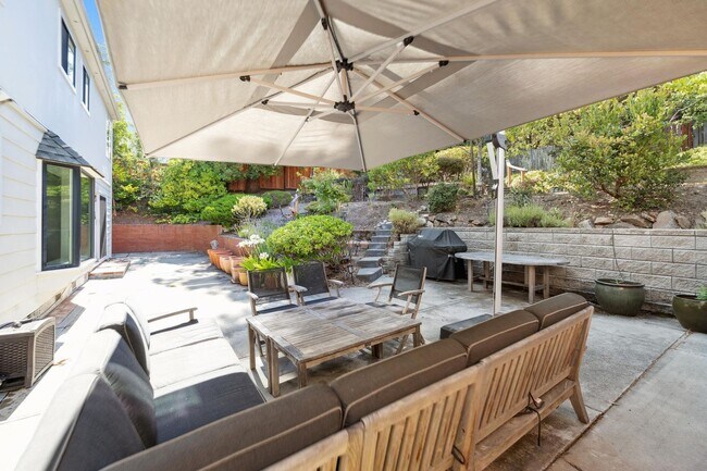 Building Photo - Elegant Two-Story Home with Backyard Oasis...