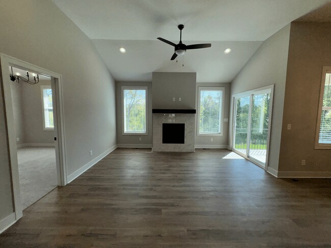 Building Photo - 1437 SW Winthrop Dr