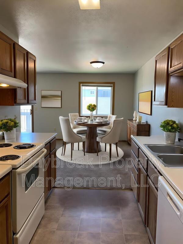 Building Photo - 1210 34th Ave S