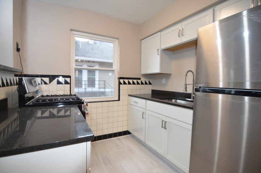 Building Photo - 3938 Hazel Ave