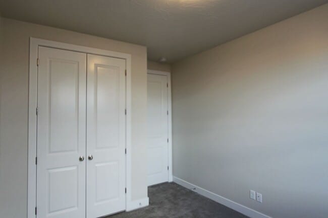 Building Photo - BRAND NEW: 2170+ SQFT and majestic VIEWS