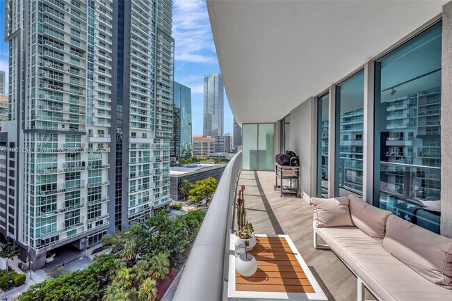 Building Photo - 1100 S Miami Ave