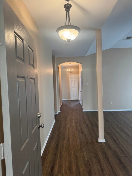 Building Photo - 1309 Grande Mesa Dr