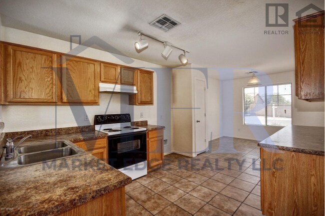 Building Photo - 3Bed/2Bath House in Buckeye! JOIN THE WAIT...