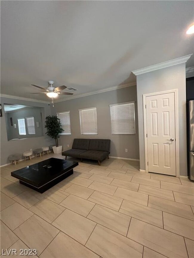 Building Photo - BEAUTIFUL HOME IMMACULATE AND READY TO MOVE-IN