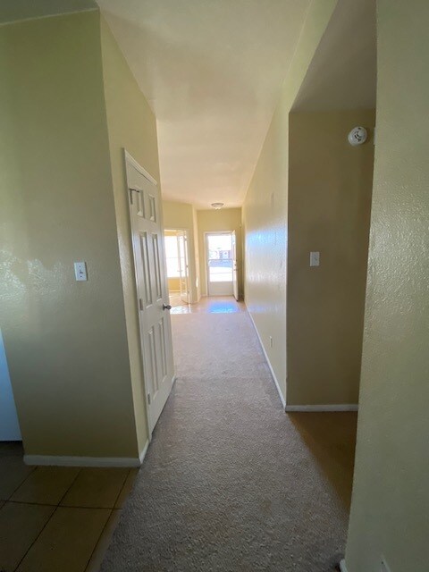 Building Photo - 607 Constellation Dr