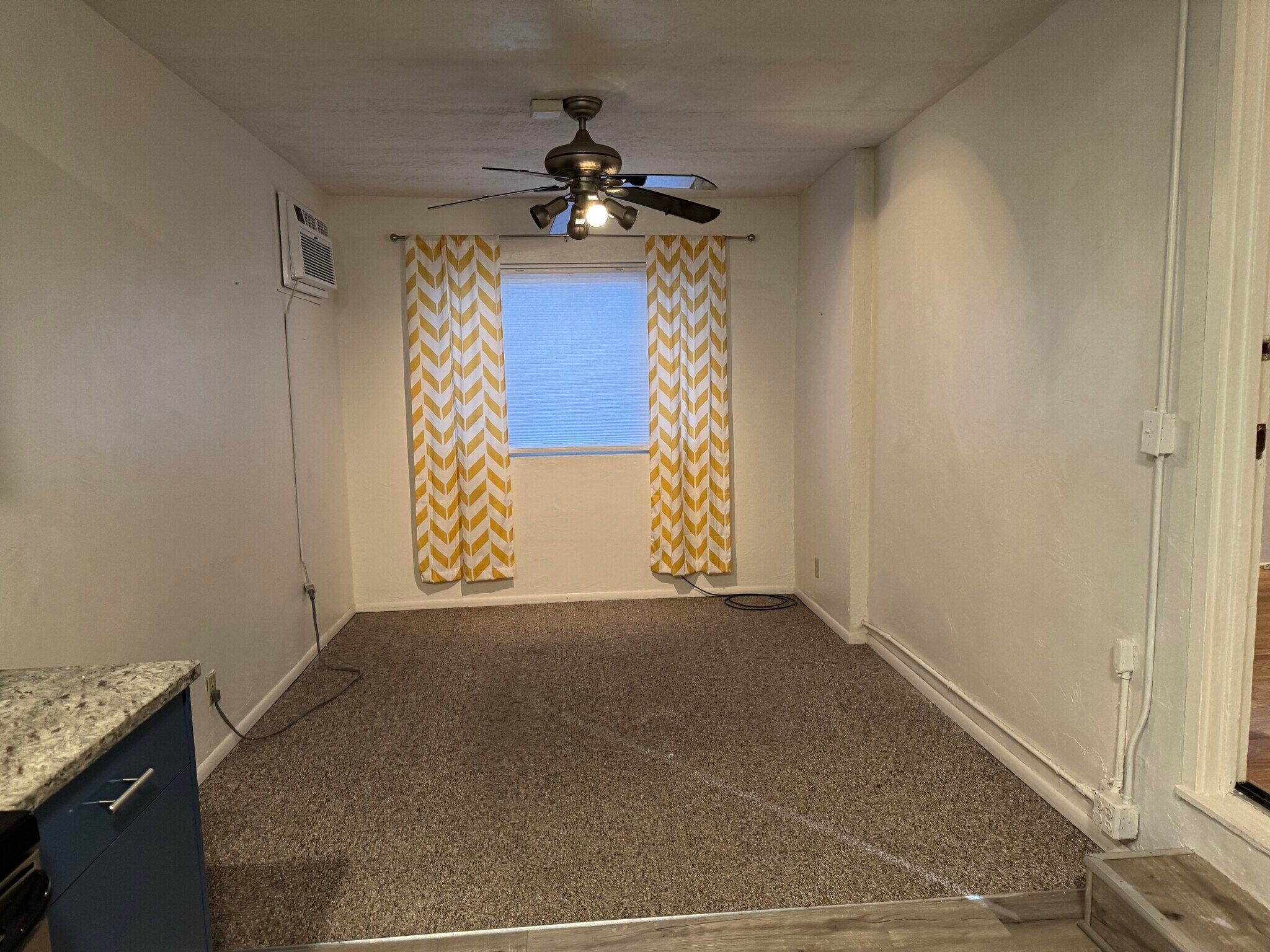 Building Photo - 2908 Monterey Ave SE