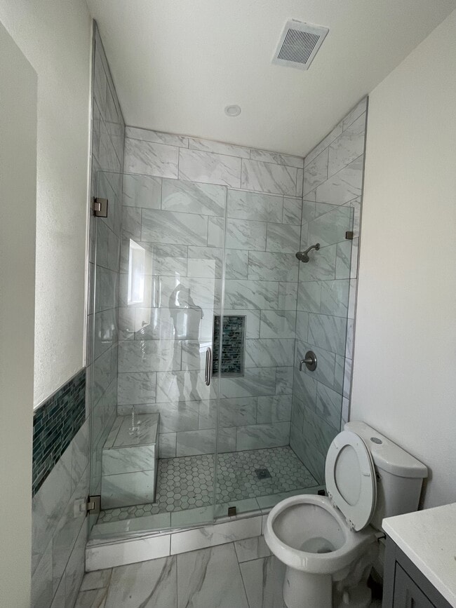 Building Photo - 11954 Redbank St