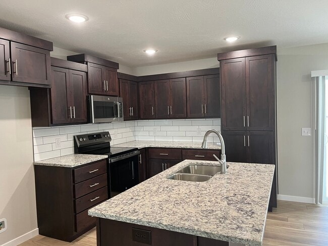 Building Photo - Where Convenience Meets Luxury.