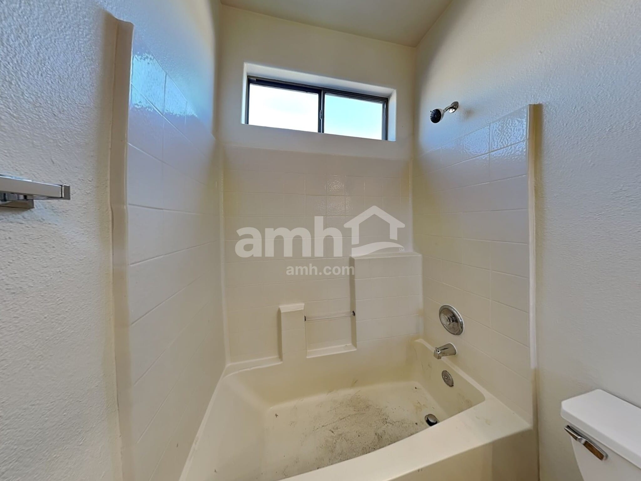 Building Photo - 8953 E Capri Ave