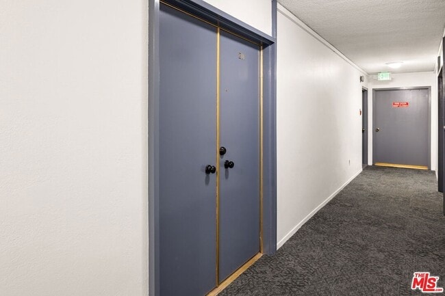 Building Photo - 5625 Windsor Way