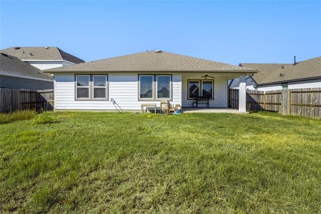 Building Photo - 13938 Red River Dr