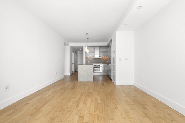 Building Photo - 77 Hudson St
